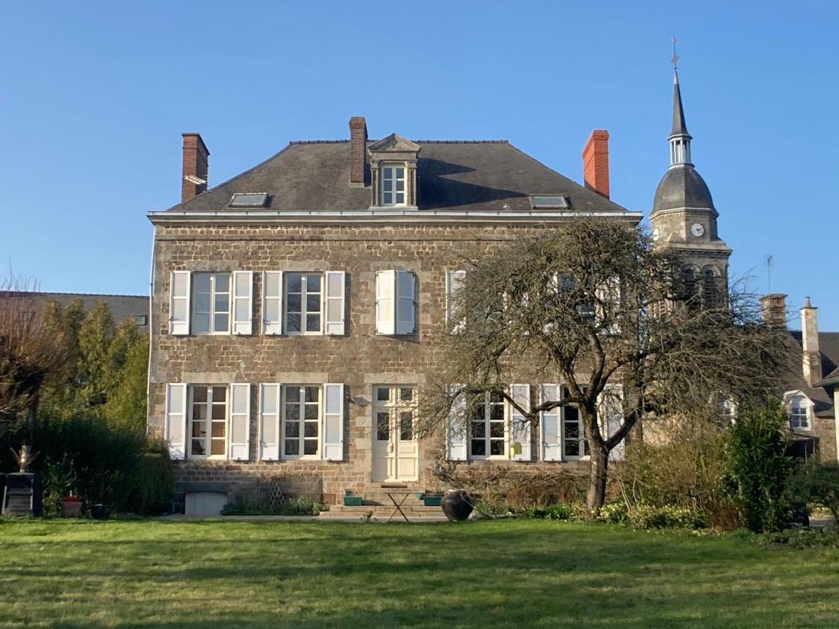 Maison D'Hotes La Doucelle Culture Et Bien-Etre Lignieres-Orgeres Exterior foto