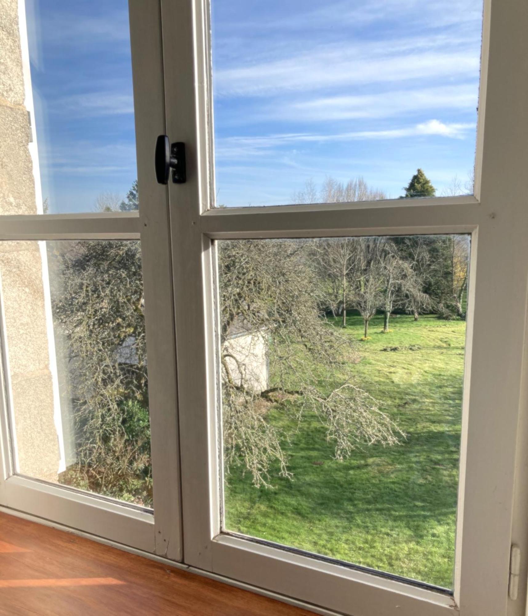 Maison D'Hotes La Doucelle Culture Et Bien-Etre Lignieres-Orgeres Zimmer foto